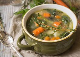 منوی رژیم غذایی پس از برداشتن کیسه صفرا شامل سوپ سبزیجات است