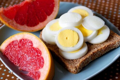 تخم مرغ و گریپ فروت برای رژیم غذایی ماژی